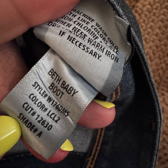 Hudson Women’s Beth Baby Boot Leg Jeans in Dark Wash Sz 32 - Picture 6 of 6